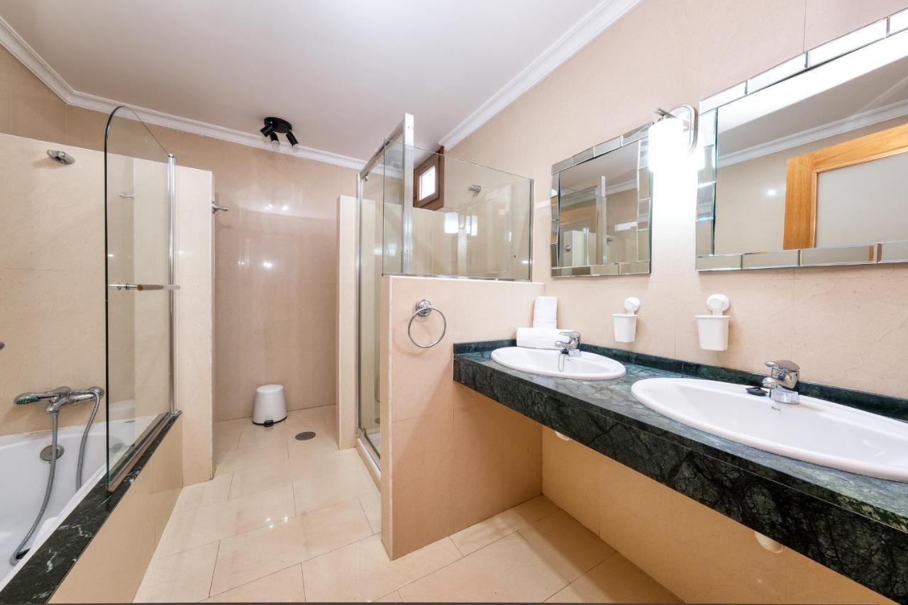 Villa Flavia-Private Pool, Jacuzzi, Sea Views Плая Бланка Екстериор снимка