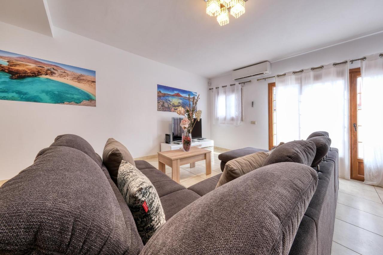 Villa Flavia-Private Pool, Jacuzzi, Sea Views Плая Бланка Екстериор снимка