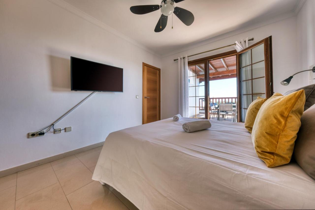 Villa Flavia-Private Pool, Jacuzzi, Sea Views Плая Бланка Екстериор снимка