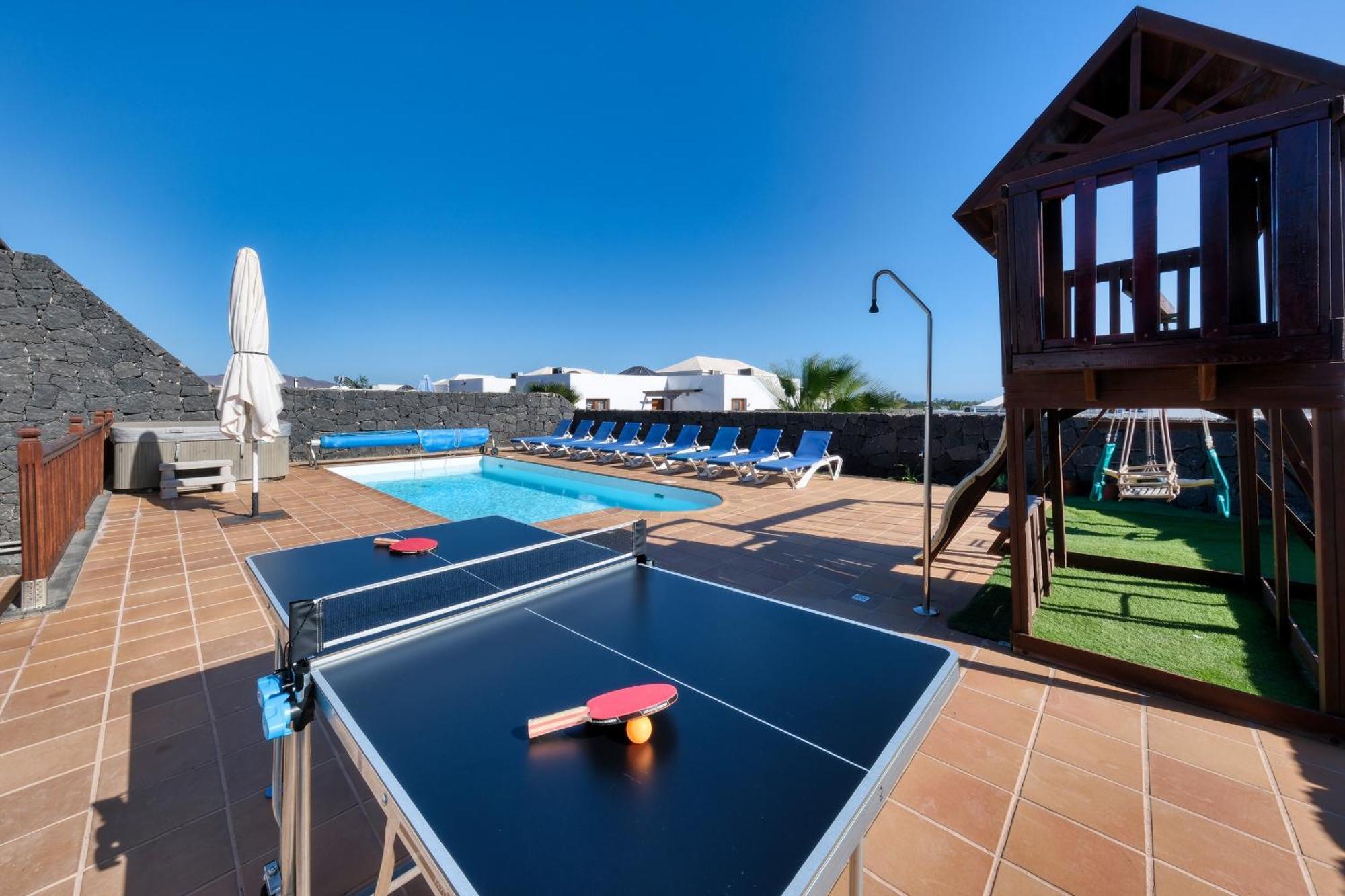 Villa Flavia-Private Pool, Jacuzzi, Sea Views Плая Бланка Екстериор снимка